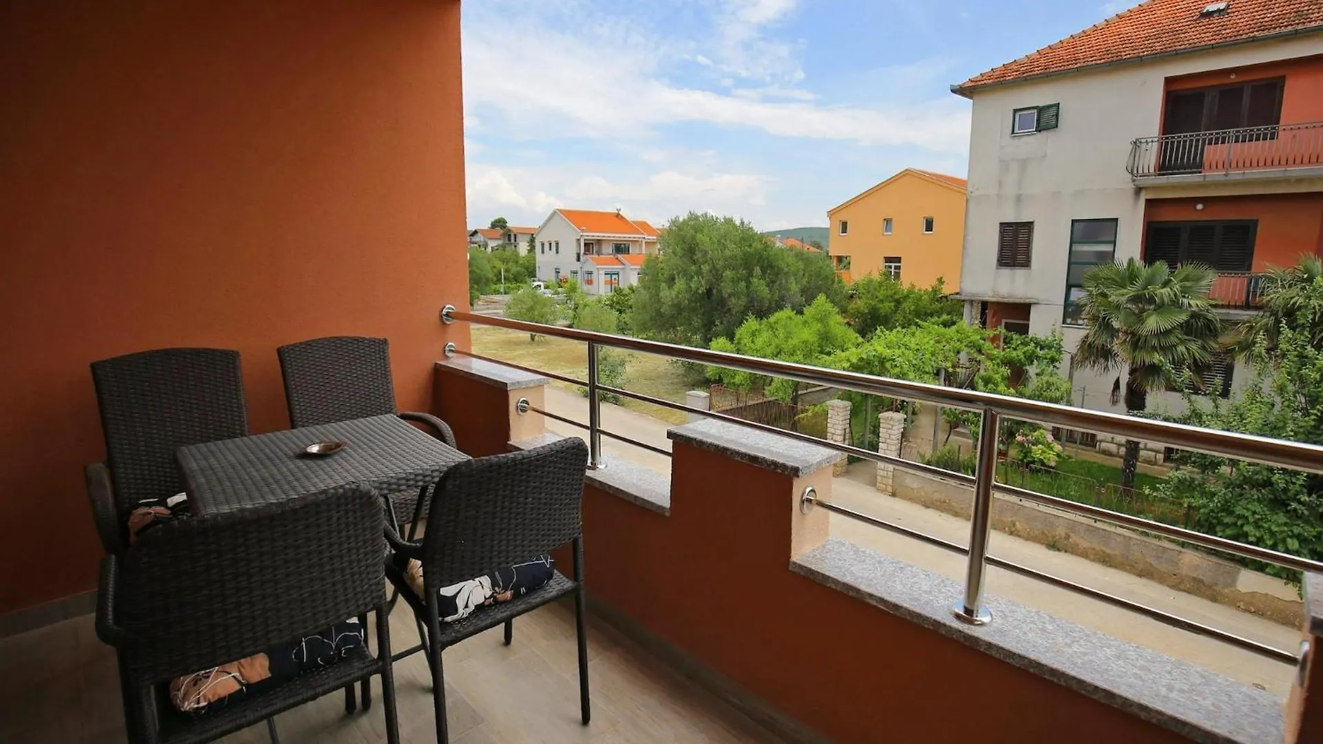 Apartments Kapetan - One Bedroom Apartment With Terrace Sukošan 0*,