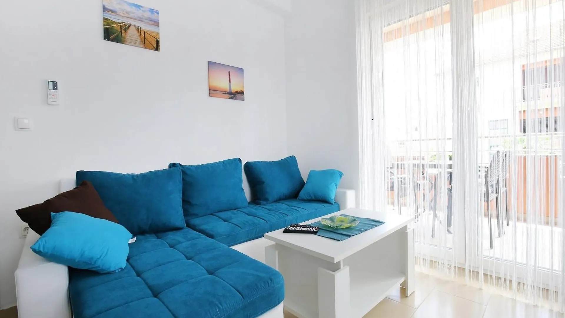Apartments Kapetan - One Bedroom Apartment With Terrace Sukošan