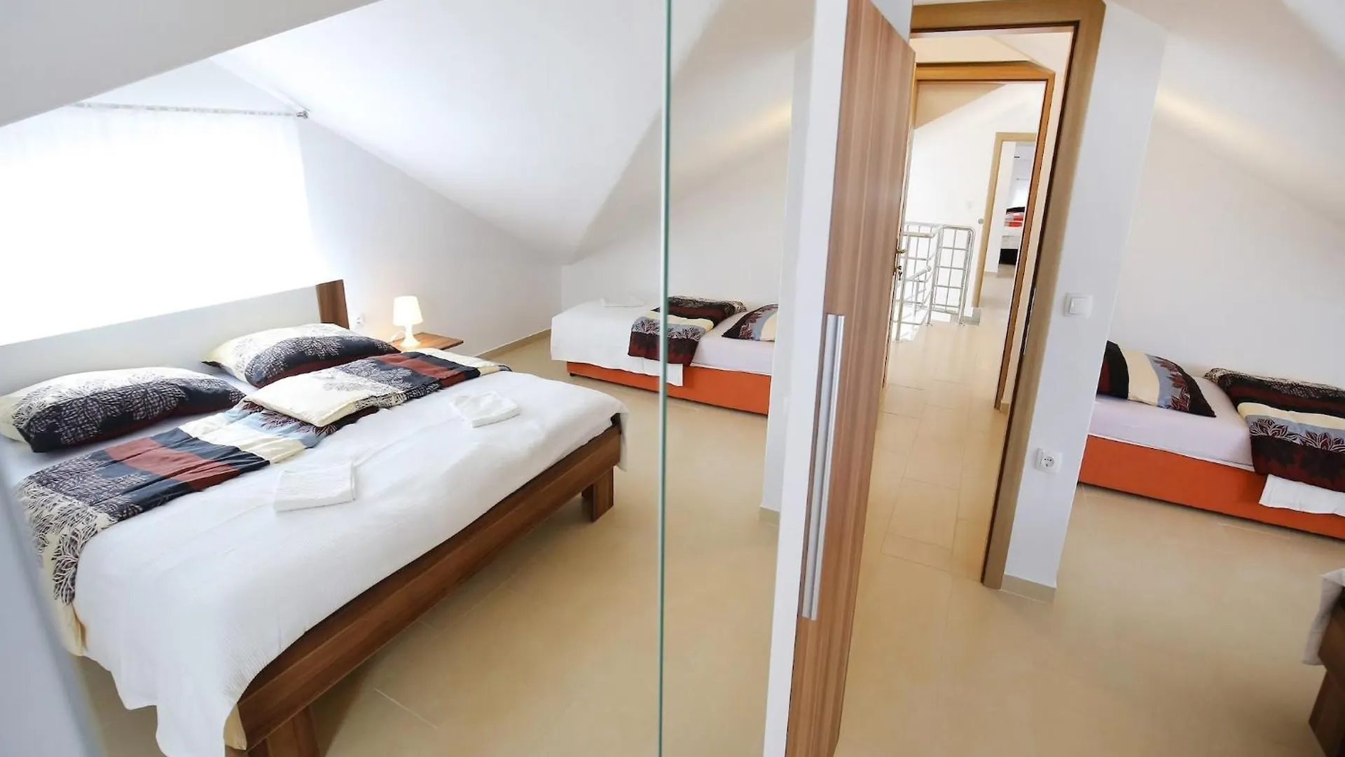 Apartments Kapetan - One Bedroom Apartment With Terrace Sukošan クロアチア
